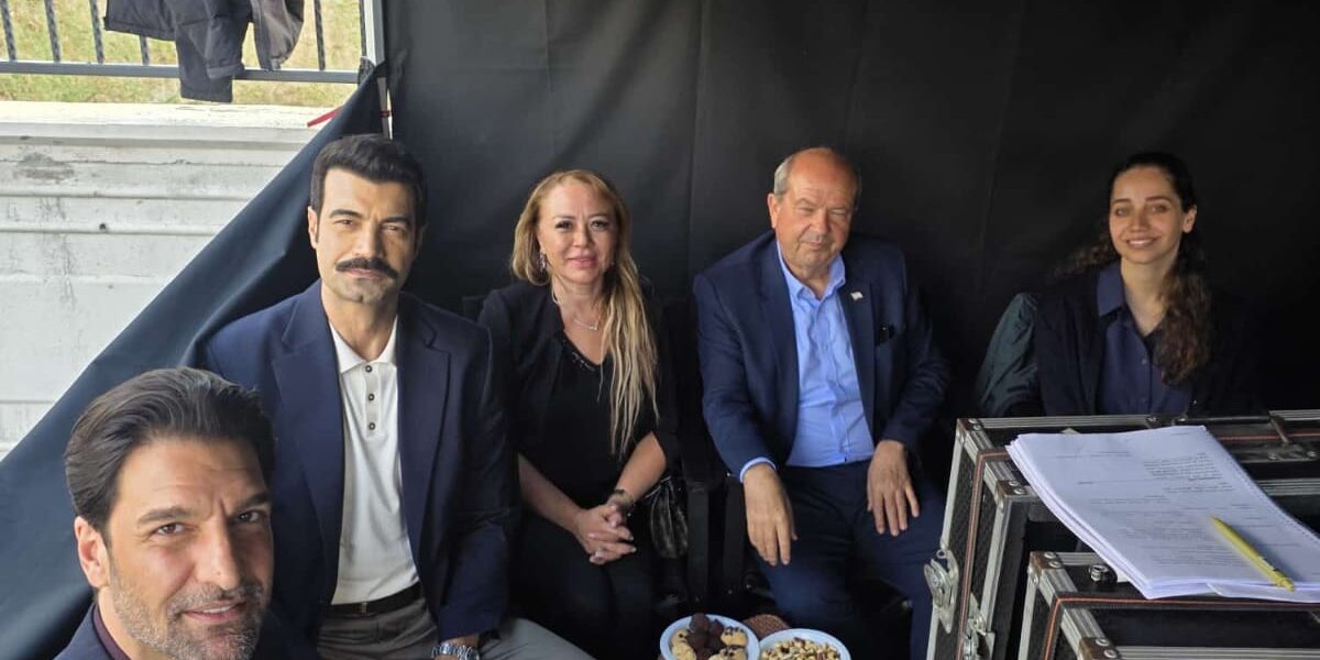 Sevdan Bir Ateş Setinde Beklenmedik Anlar: Murat Ünalmış’ı Şaşırtan Ziyaretçiler